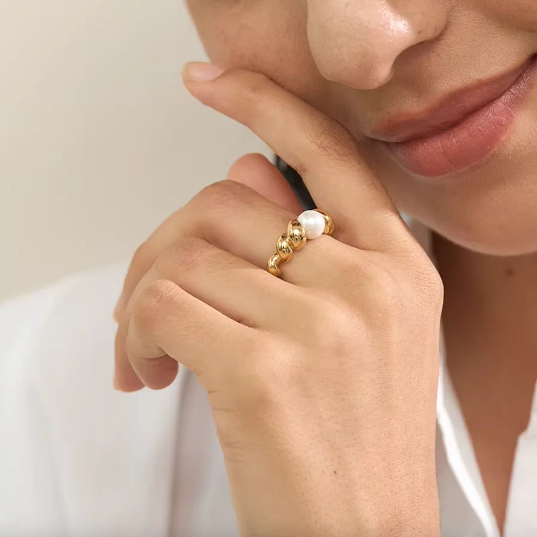 Gold Twist Band Pearl Ring