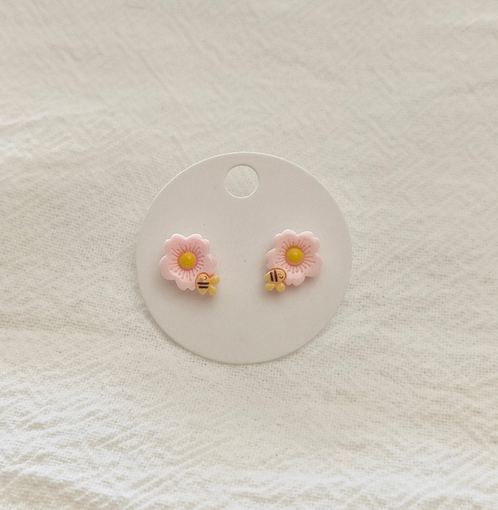Flower Bee Mini Studs