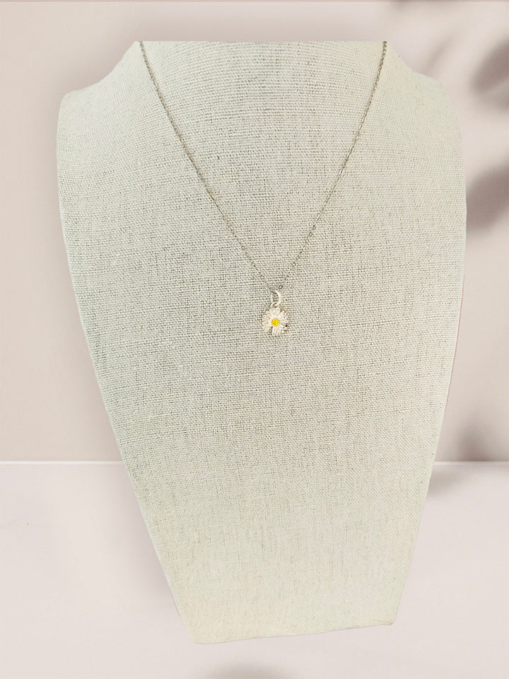 Sterling Silver Daisy Pendant Necklace