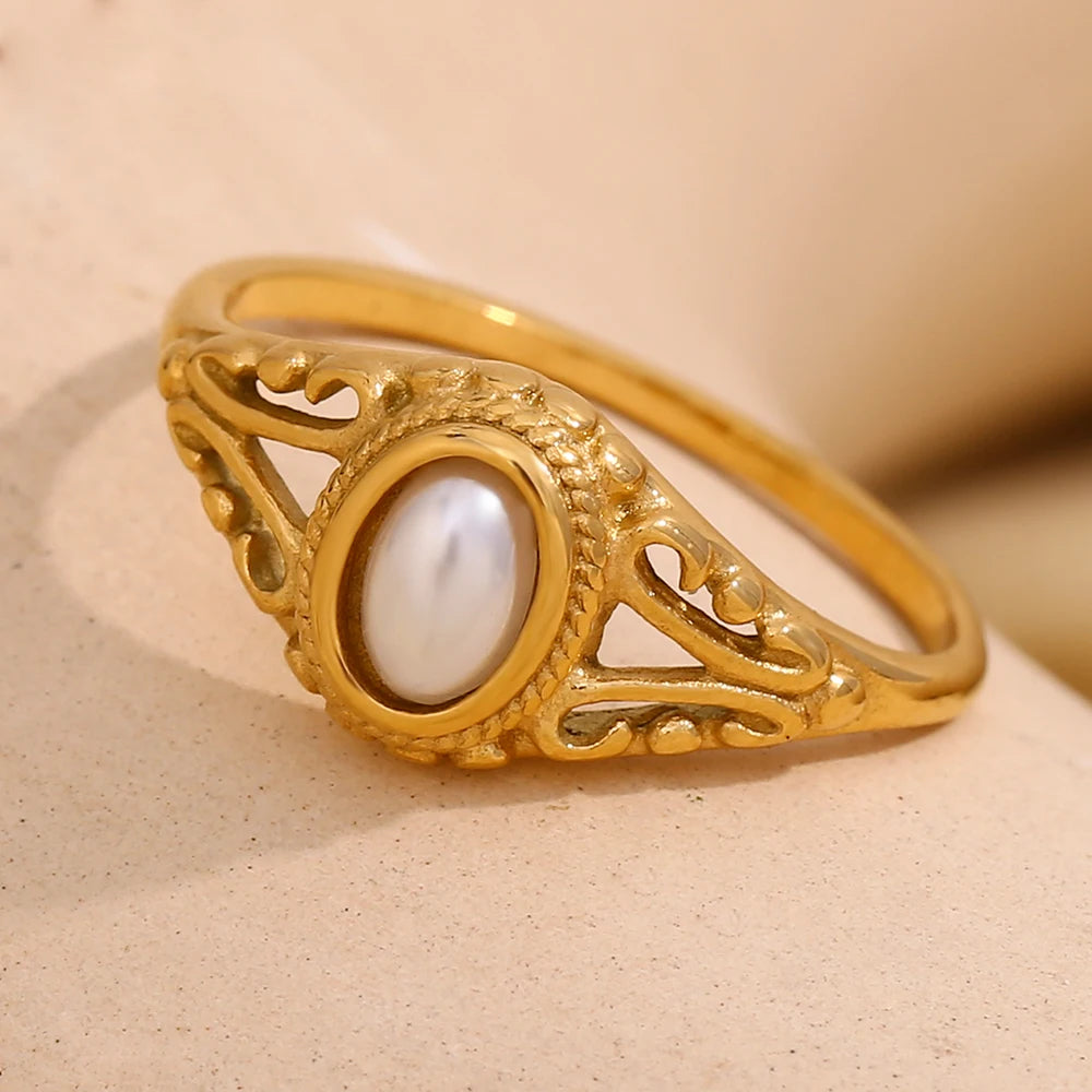 Vintage Pearl Gold Ring