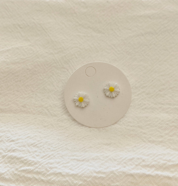 White Chrysanthemum Mini Studs