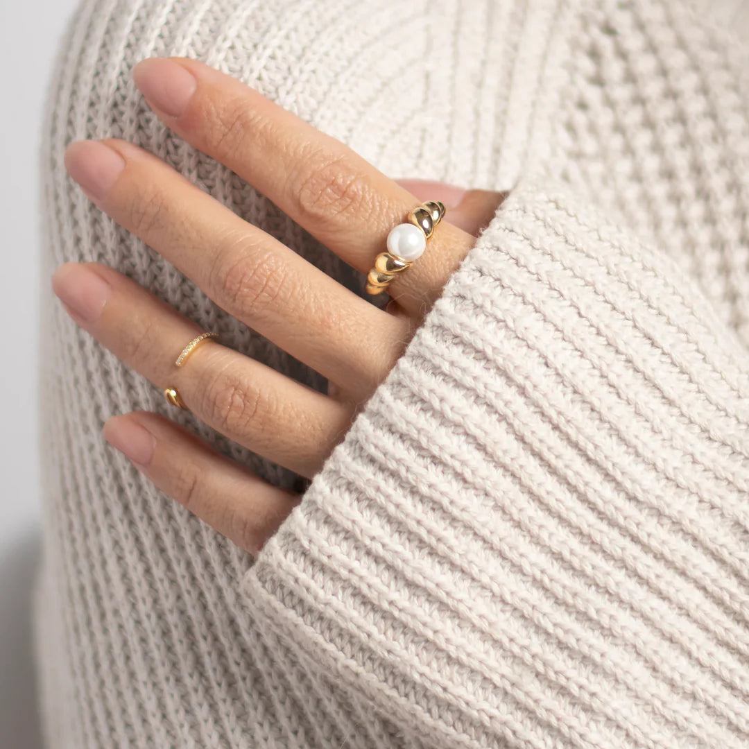 Gold Twist Band Pearl Ring